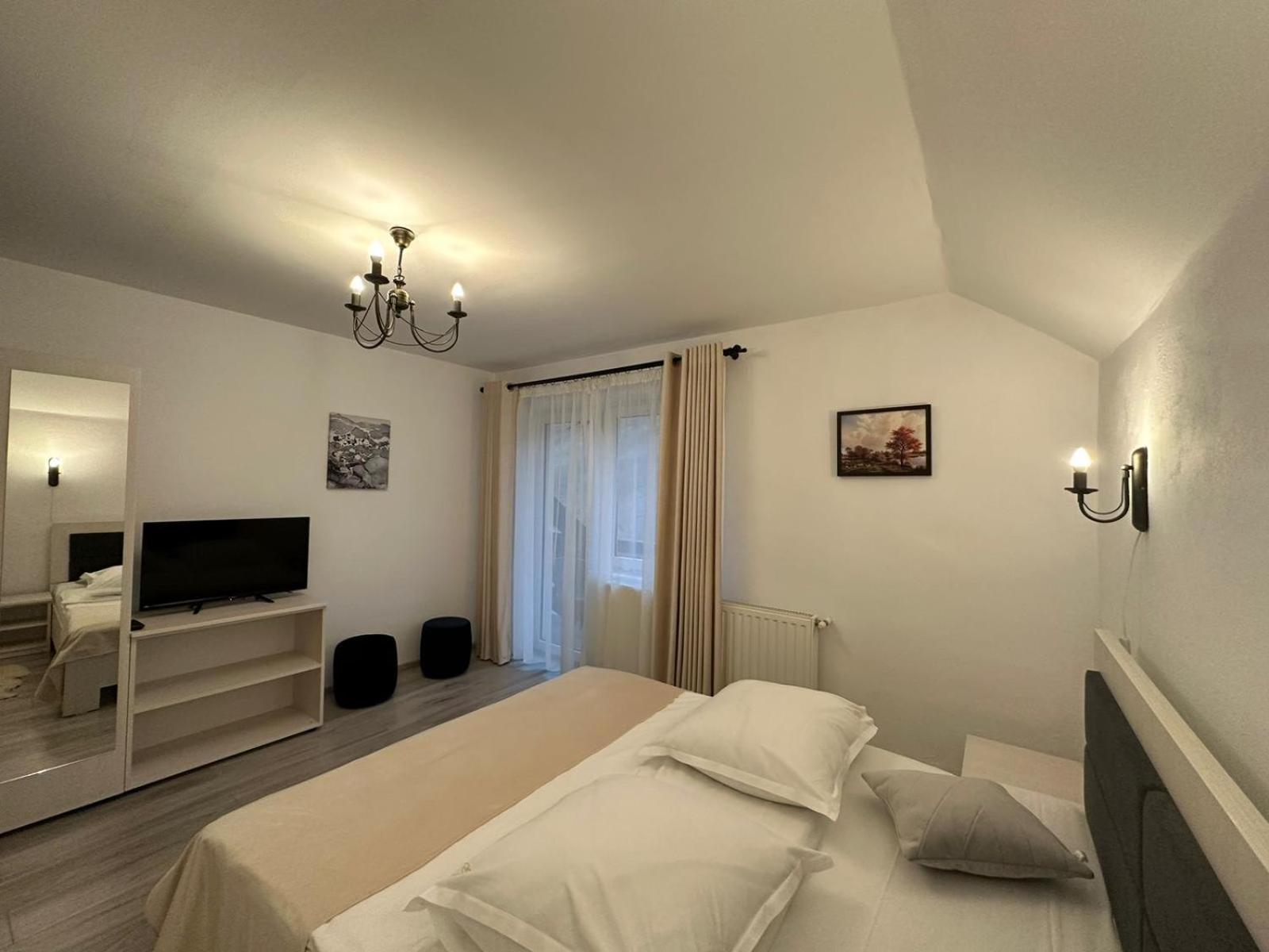 Casuta De Langa Izvor Hotel Moeciu De Sus Luaran gambar