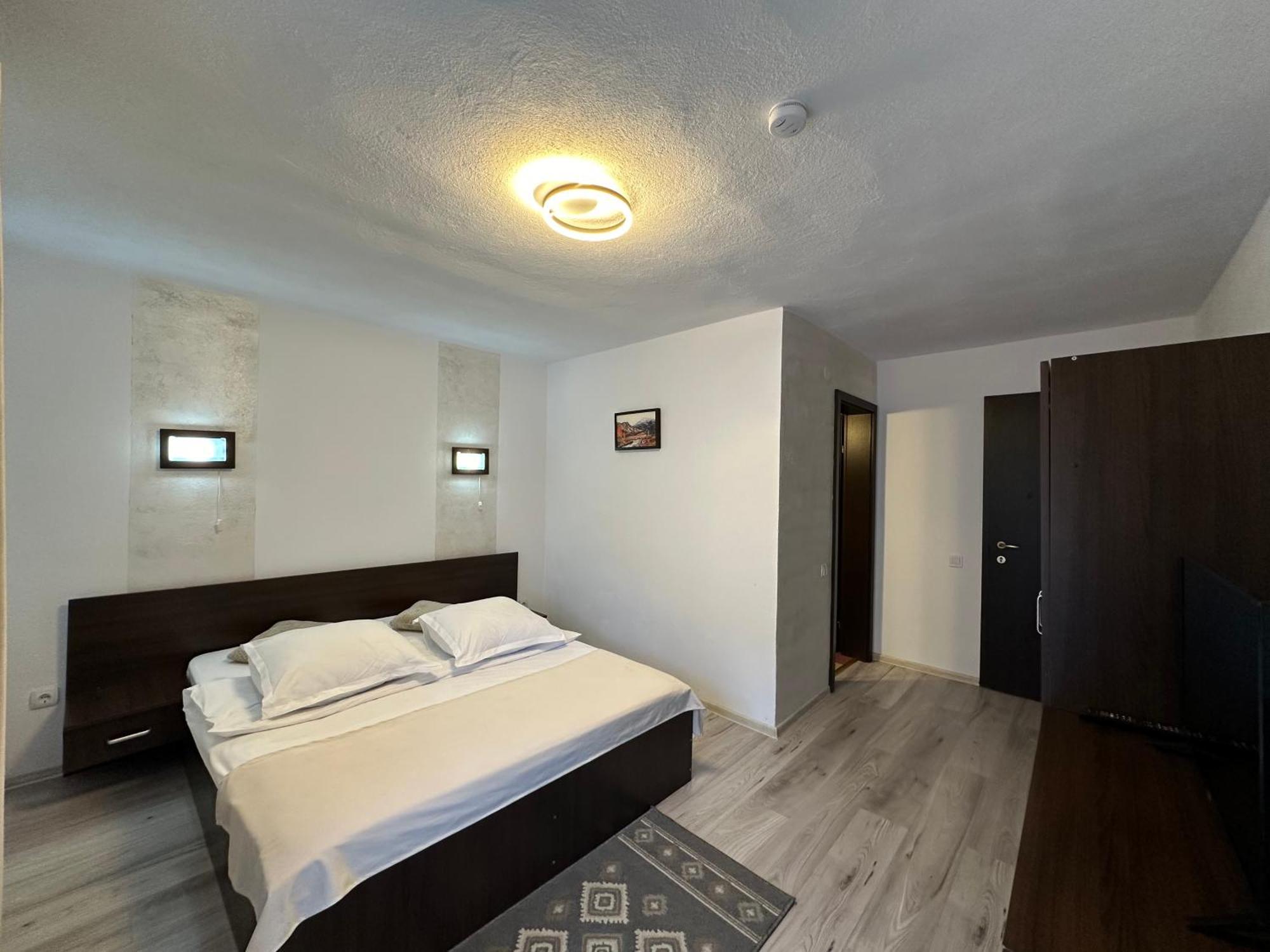 Casuta De Langa Izvor Hotel Moeciu De Sus Luaran gambar